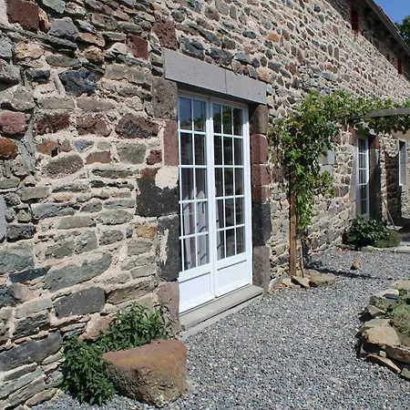 Maison La Pierre Du Lezard Nature Auvergne-rhone-alpes Laurie