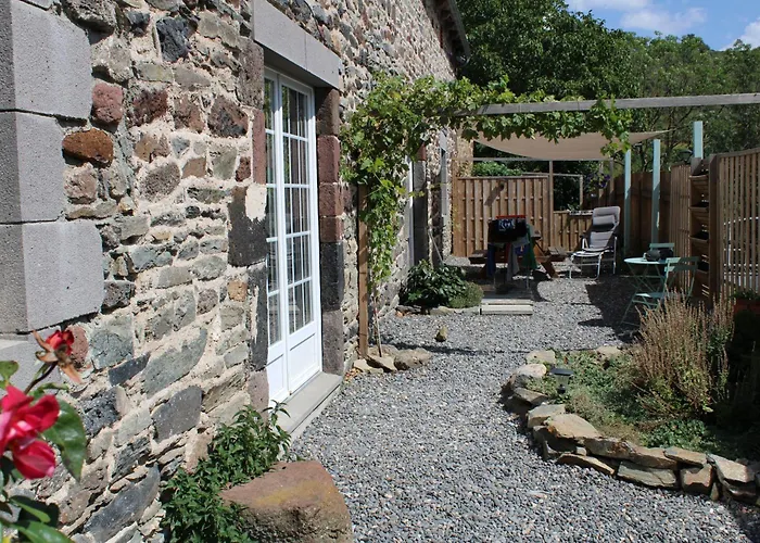 Maison La Pierre Du Lezard Nature Auvergne-rhone-alpes